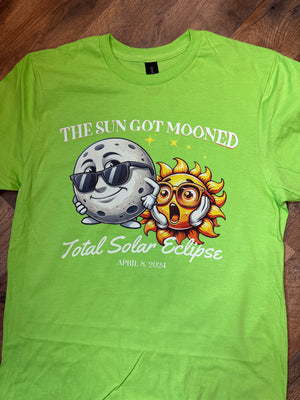 The Sun Got Mooned