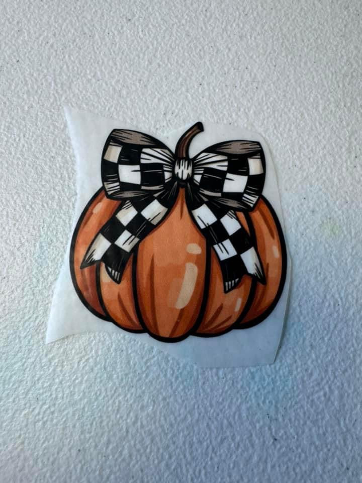 Comfort Colors Pumpkin with Checkered Bow Pocket Design